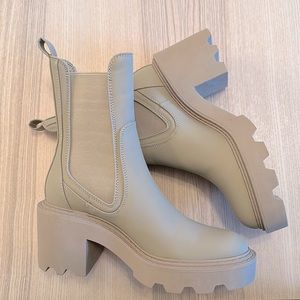 Zara beige vegan leather boots